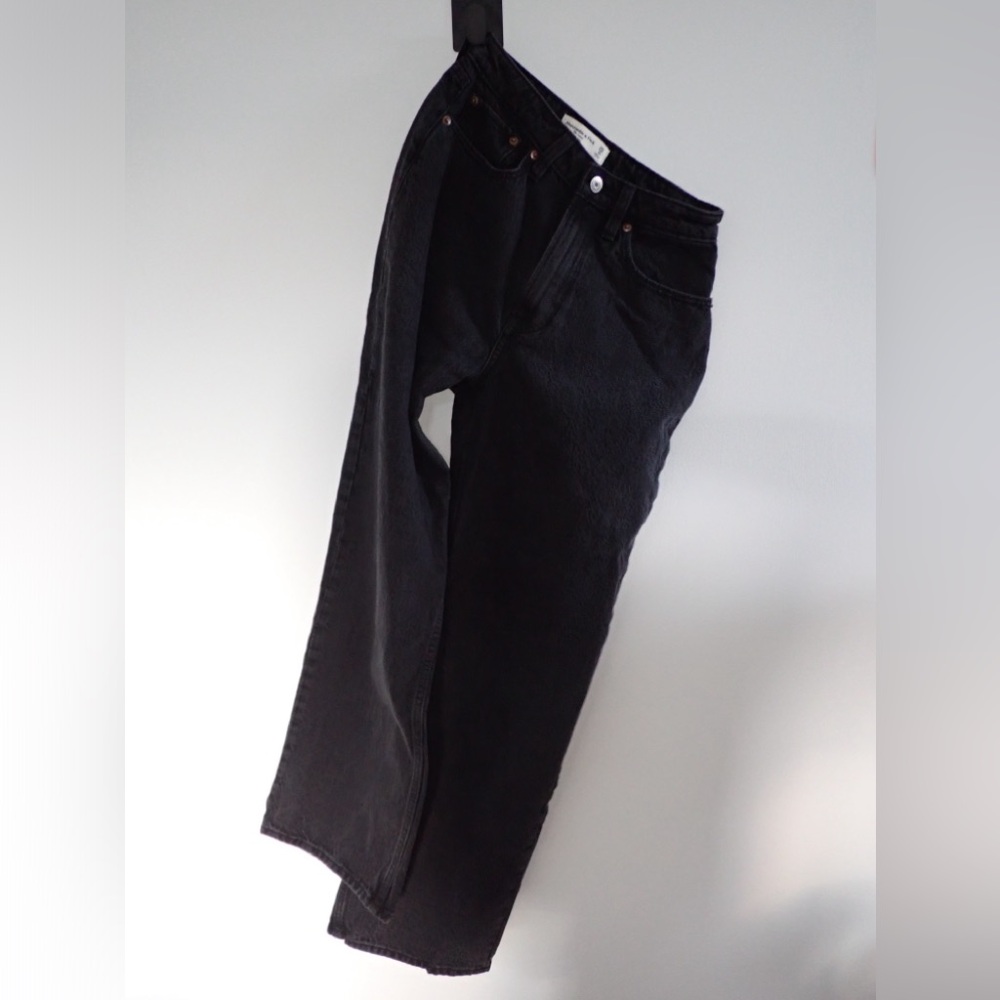 Abercrombie Curve Love High Rise Loose Jean